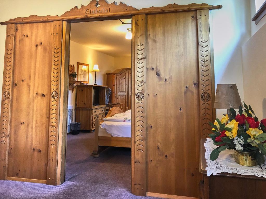 Postel nebo postele na pokoji v ubytování Hotel Pension Anna