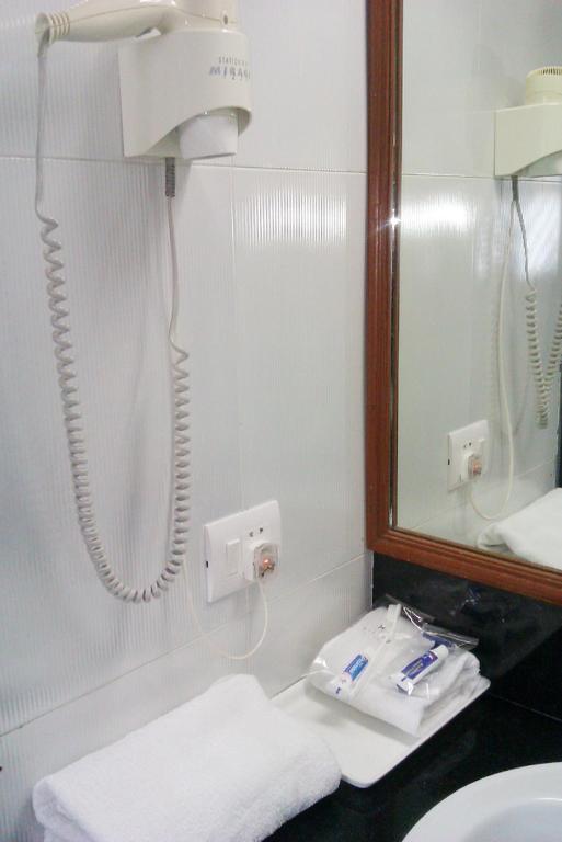 Koupelna v ubytování Hiltop Hotel