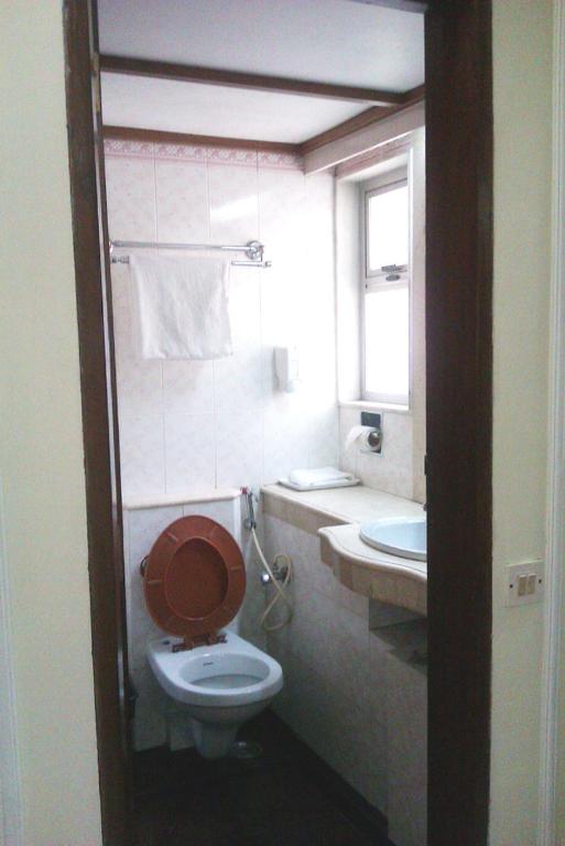 Koupelna v ubytování Hiltop Hotel