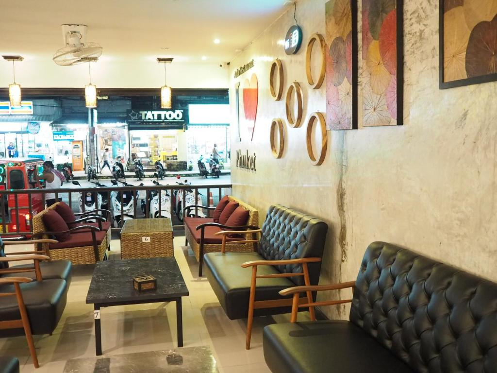 Posezení v ubytování Arita Hotel Patong