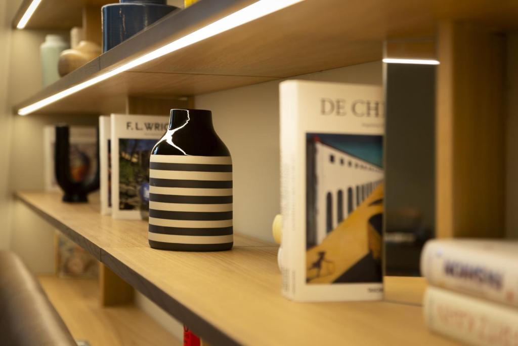 ICON Embassy - Resim 42