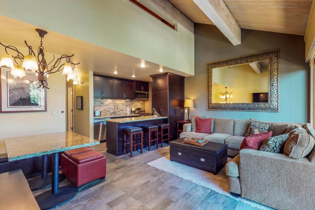 Northstar Lodge 307 - Housity