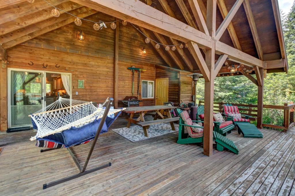 Vacation Home Riverbend, Pine Glen, WA