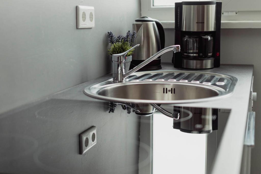 OLD PRINTING HOUSE - Modern I City I 2 Min HBF I E-Ladesäule - Resim 17