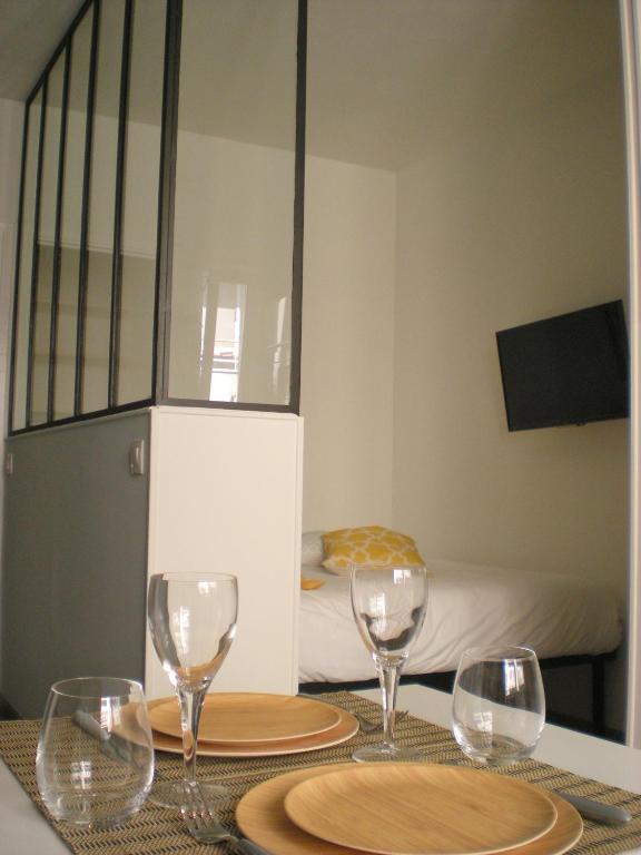 Nicelidays - Le Berlioz - city central - 7min from beaches - Resim 26