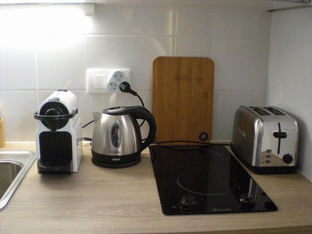 Nicelidays - Le Berlioz - city central - 7min from beaches - Resim 21