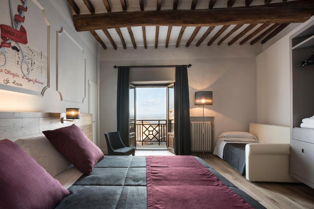 Gallery image of Hotel La Cisterna in San Gimignano