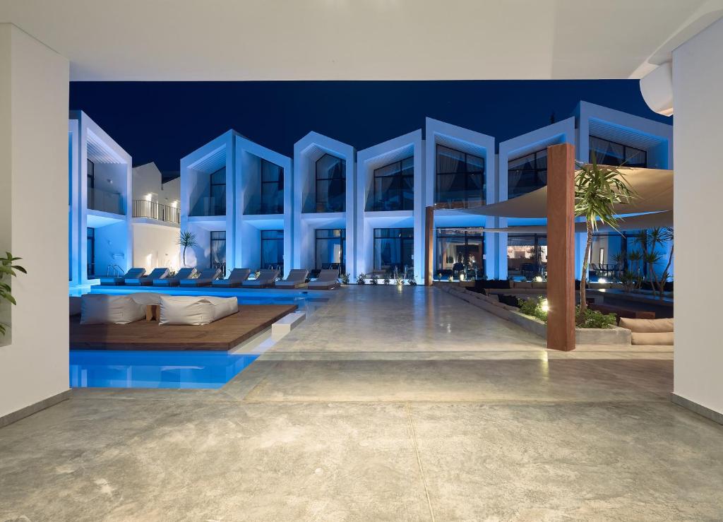 A piscina localizada em Cavo Vezal ou nos arredores