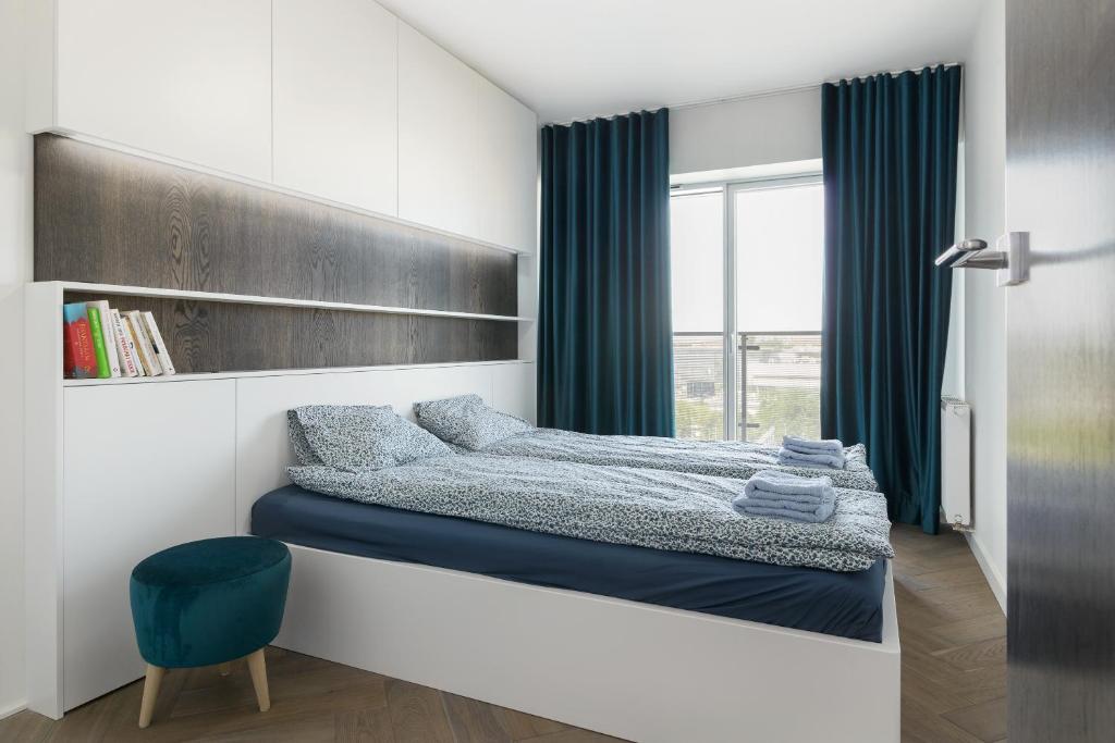 Posteľ alebo postele v izbe v ubytovaní Perfectely located stay with free parking