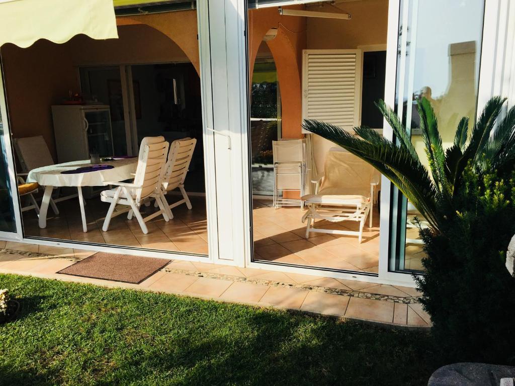 Fotografie z fotogalerie ubytování Exclusive Apartment Croatia Sun and Sea View - Garden and Free Parking - Zrce v Novalji