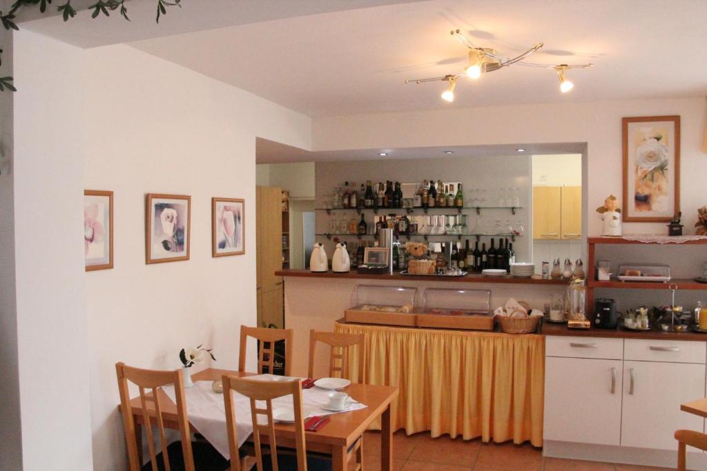 Kuchyň nebo kuchyňský kout v ubytování Hotel Deisterblick