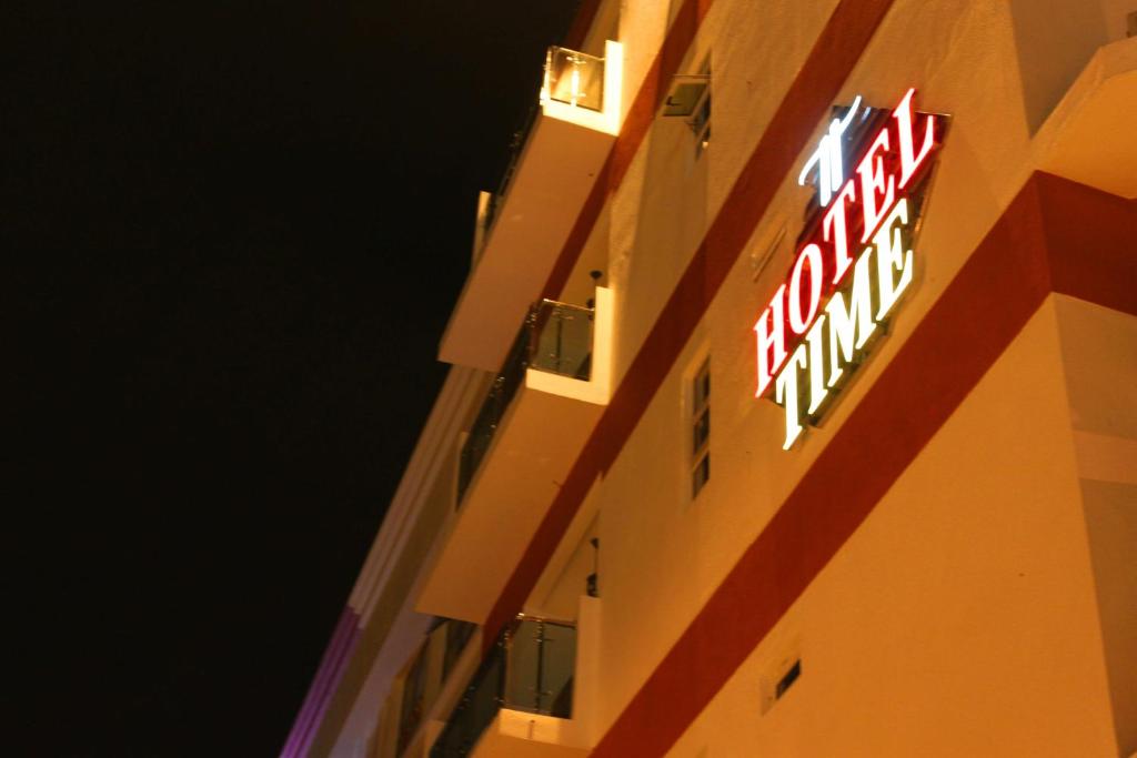 Certifikát, hodnocení, plakát nebo jiný dokument vystavený v ubytování Hotel Time Boutique Nilai
