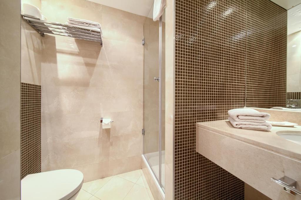 Blue Waves Resort - 16