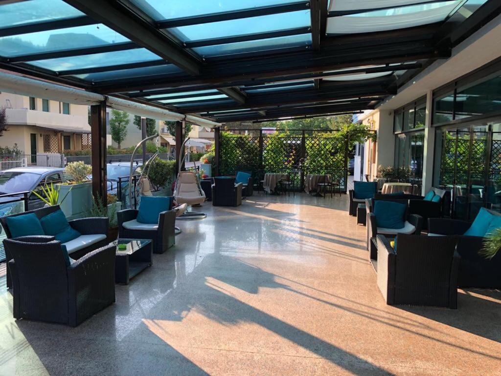 Fotografie z fotogalerie ubytování Hotel Mirage v destinaci Lido di Classe