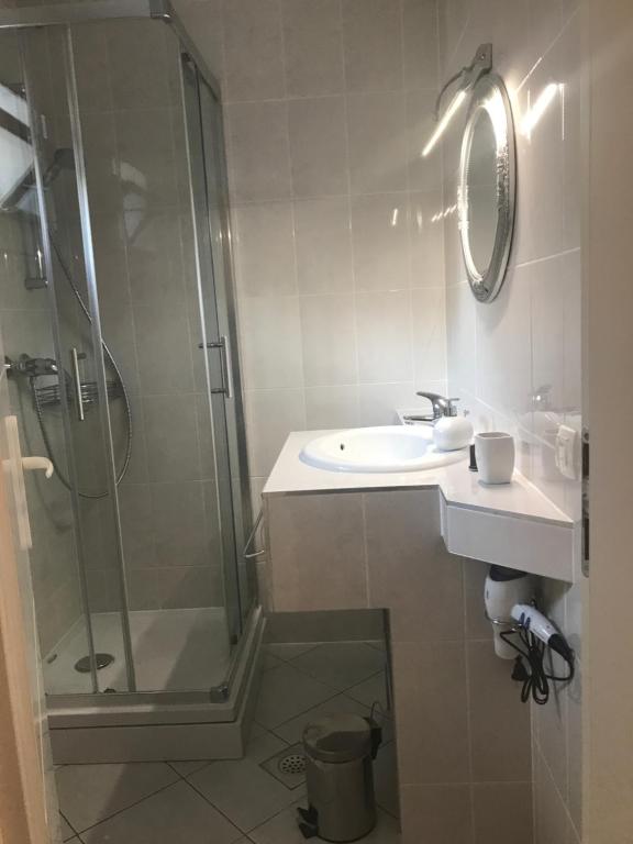Koupelna v ubytování Sara Apartments Baska Voda