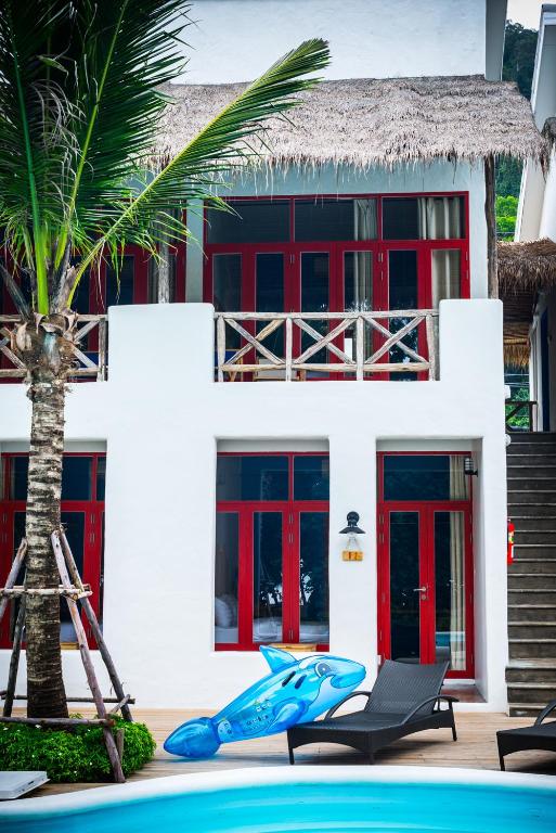 Bazén v ubytování Pajamas Koh Chang nebo v jeho okolí