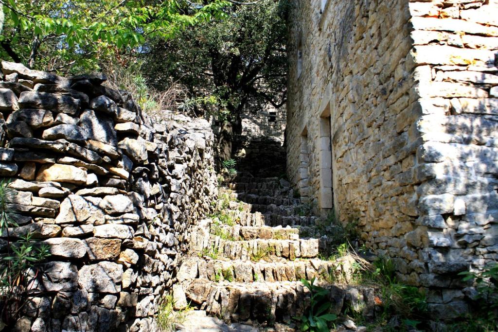 Fotografie z fotogalerie ubytování Mas Des Falaises v destinaci Saint Alban Auriolles