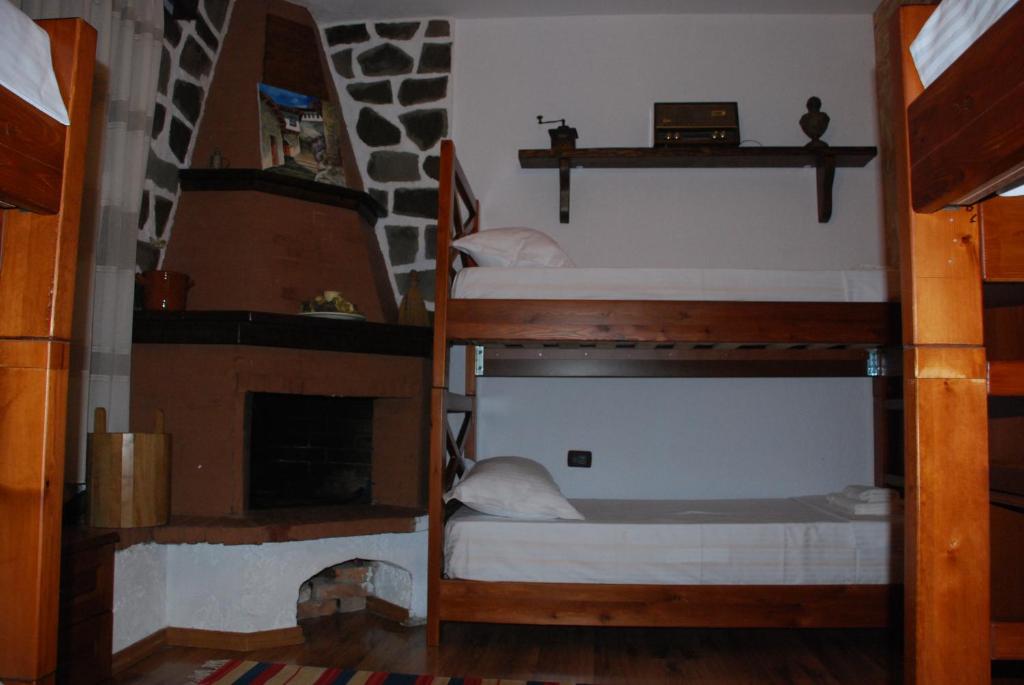 Postel nebo postele na pokoji v ubytování bed & breakfast Local Living Edi