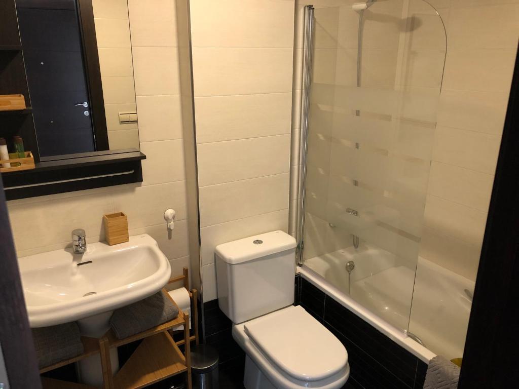 A bathroom at MALAGAJARA 61