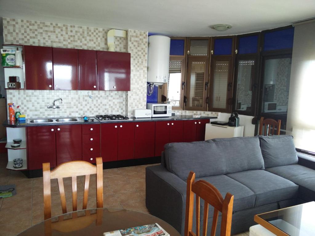 Kuchnia lub aneks kuchenny w obiekcie Edificio Rosa de los Vientos apartamento 71