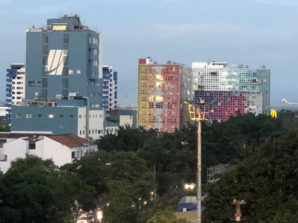 卡利的景觀或從公寓式飯店拍的城市景觀