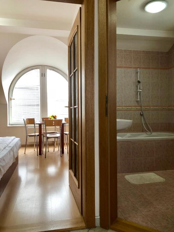 Koupelna v ubytování Guest House Maxim