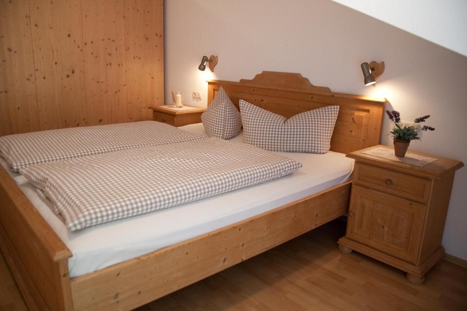 Postel nebo postele na pokoji v ubytování Gasthof - Hotel zur Post