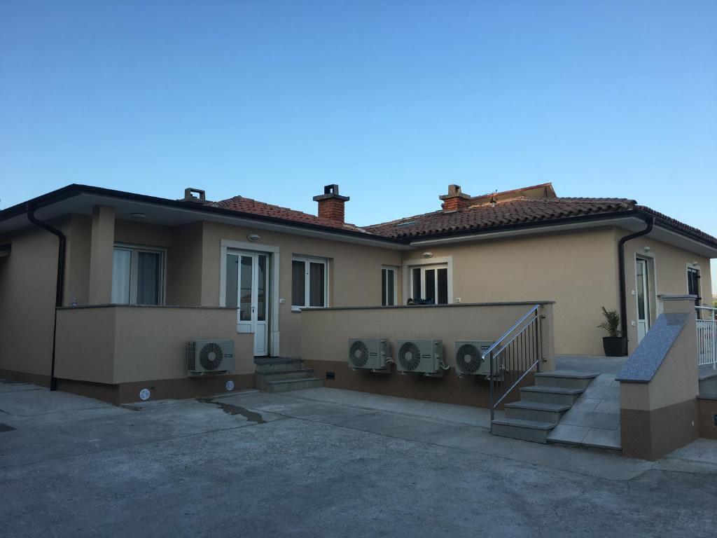 Budova, kde se apartmán nachází