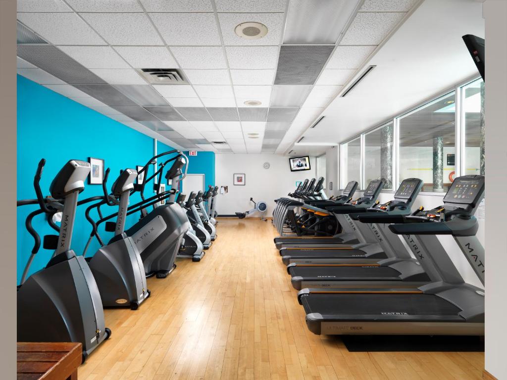 Fitness centrum a/nebo fitness zařízení v ubytování Hotel Grand Pacific
