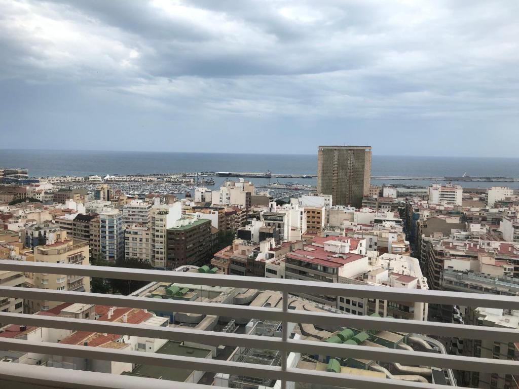 Apartamento & sea view, Alicante – Precios actualizados 2022