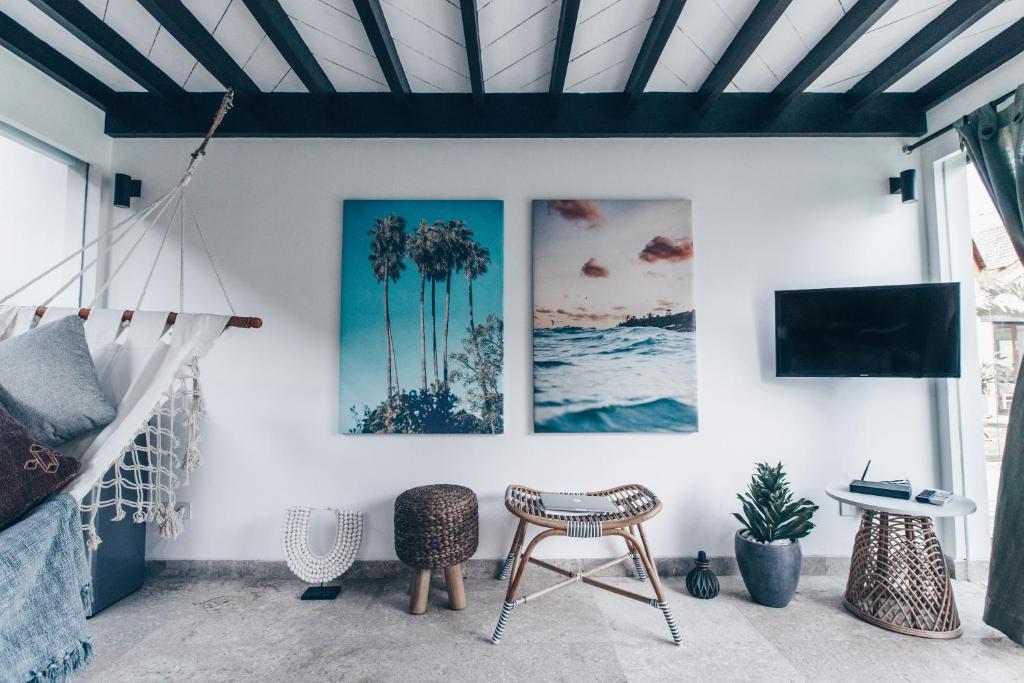 Beyond Bungalows - 15