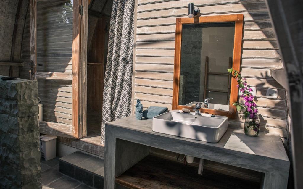 Flowers & Fire Yoga Garden - 3