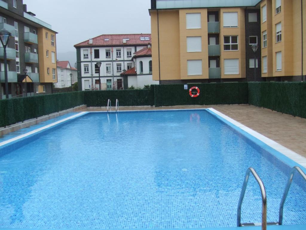 Bazén v ubytovaní C20A02 Apartamento Val de San Vicente alebo v jeho blízkosti