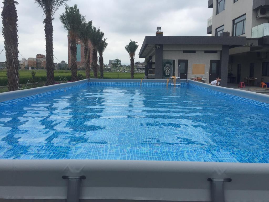 Bazén v ubytování Urban Oasis Inn nebo v jeho okolí
