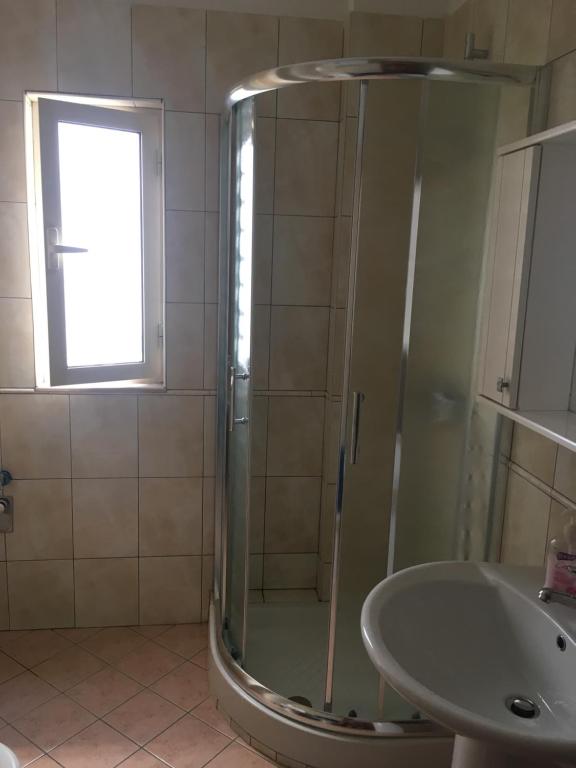 Sun & Sea Apartment - Image 6