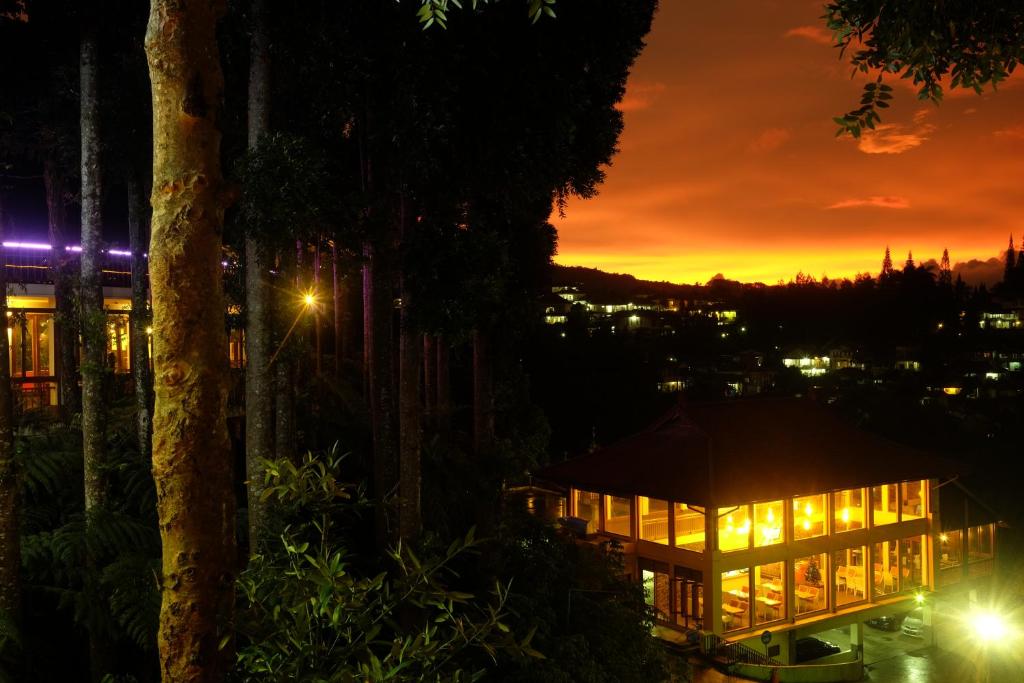 Fotografie z fotogalerie ubytování The Grand Hill Resort-Hotel v destinaci Puncak