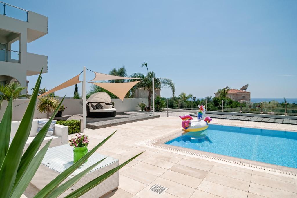 Gallery image of Villa Verdi: Luxury villa with private pool in Peyia