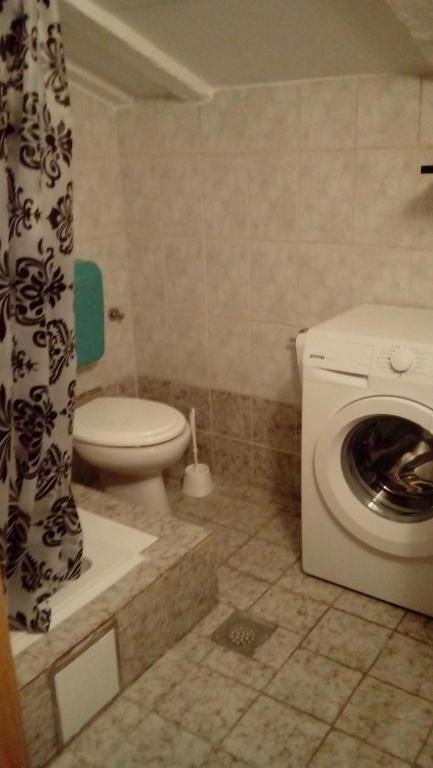 Koupelna v ubytování Apartmani ZP44