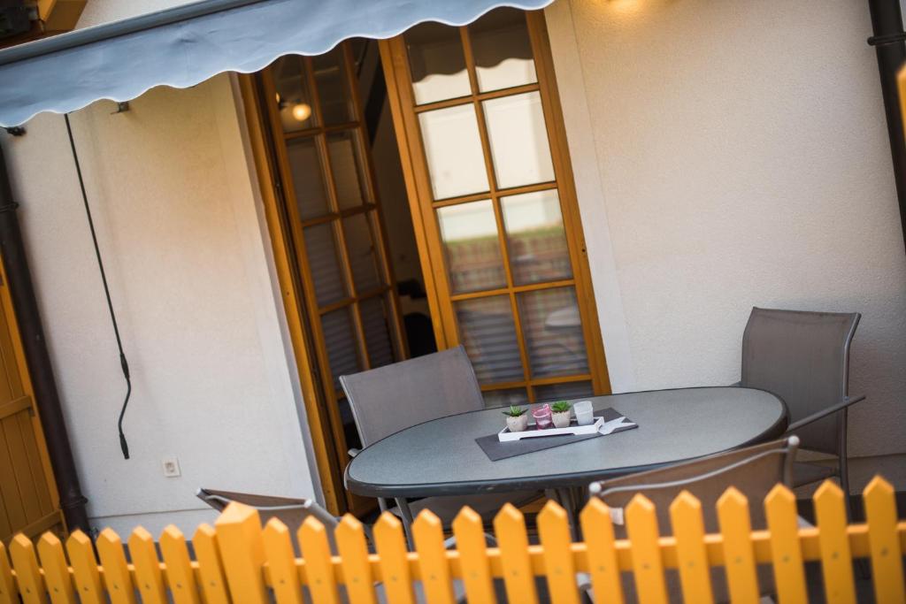 Balkón nebo terasa v ubytování Golf apartment with SPA tickets discount