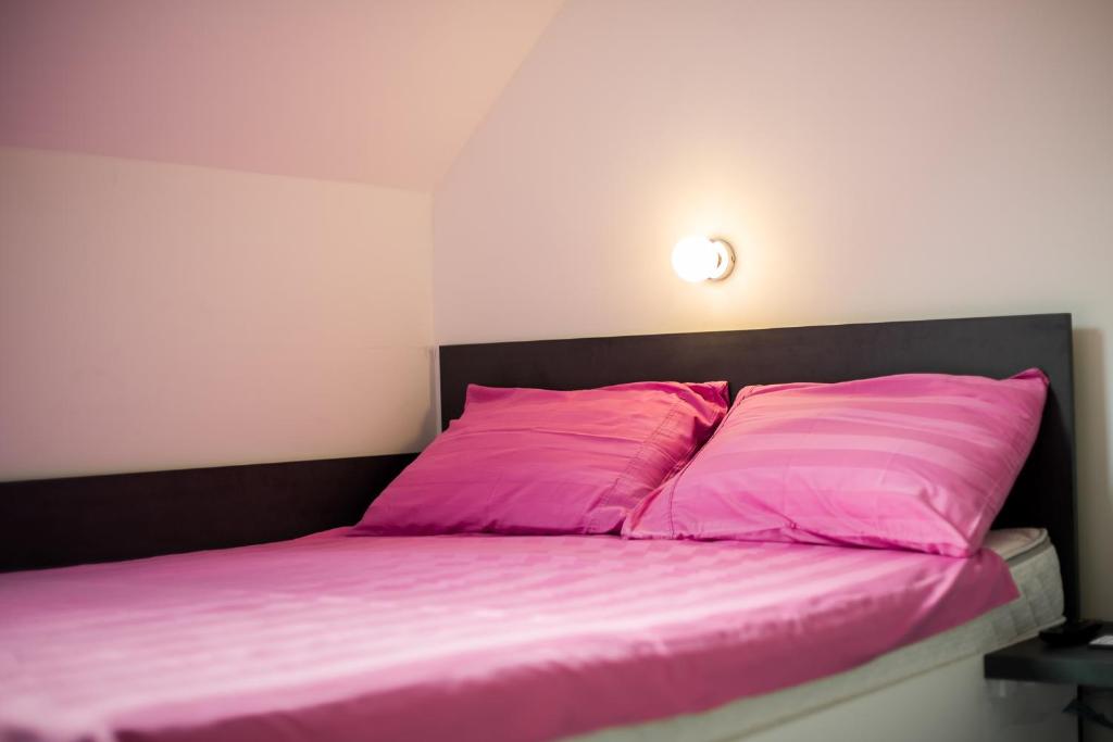 Postel nebo postele na pokoji v ubytování Golf apartment with SPA tickets discount