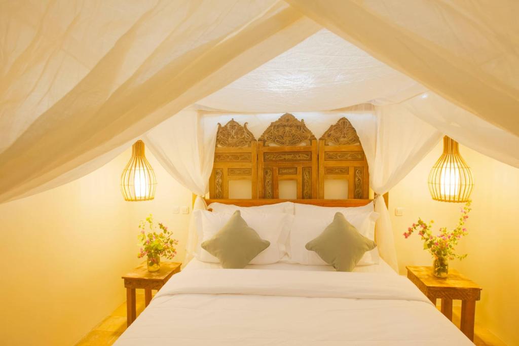 Flowers & Fire Yoga Garden - 16