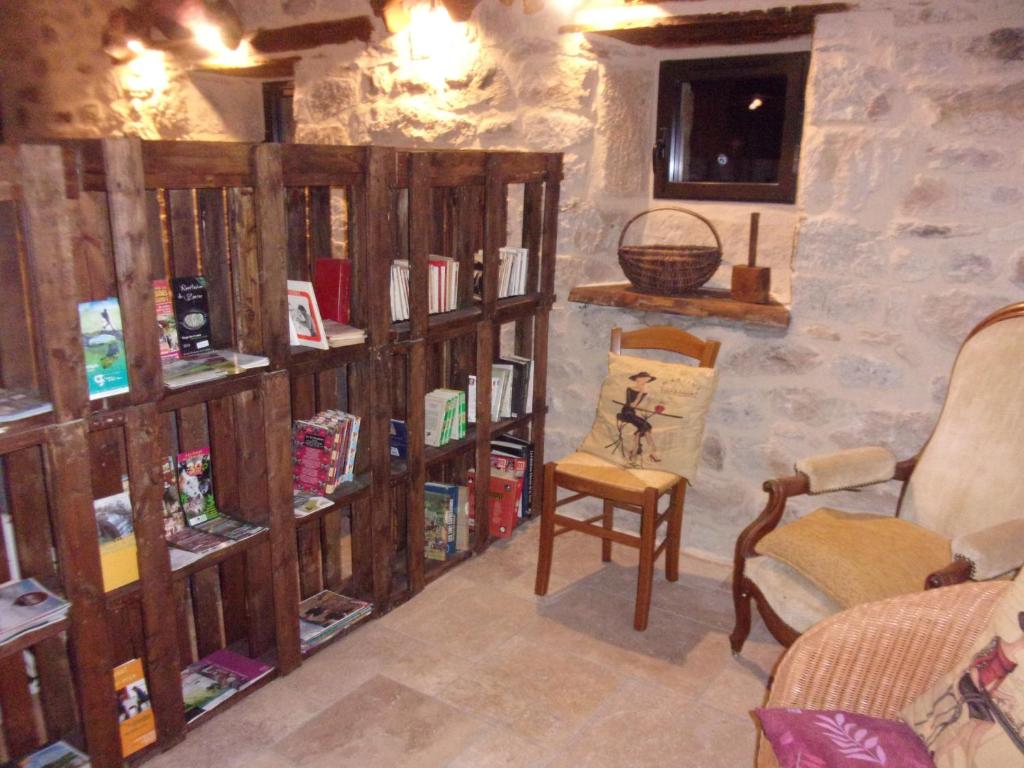 Posezení v ubytování Chambre d'hôtes Le Cascadou