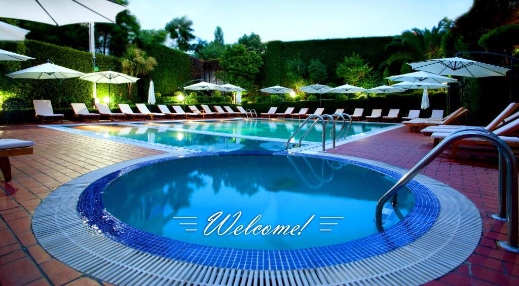 Bazén v ubytování Orchidea Hotel nebo v jeho okolí