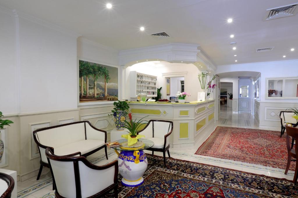 Posezení v ubytování Hotel Astoria Sorrento