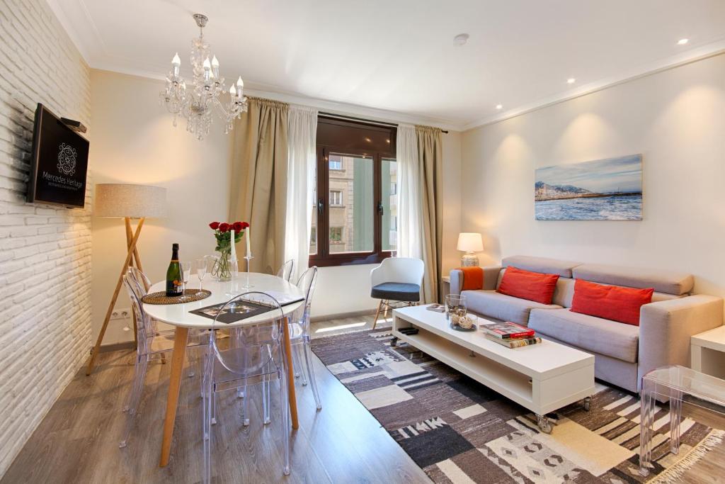 Eixample Building Apartments by Mercedes Heritage - 1