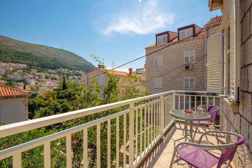 Výhľad na hory alebo výhľad na hory priamo z apartmánu