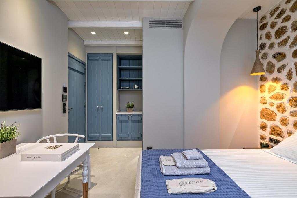 Estia Boutique Apartments - 12