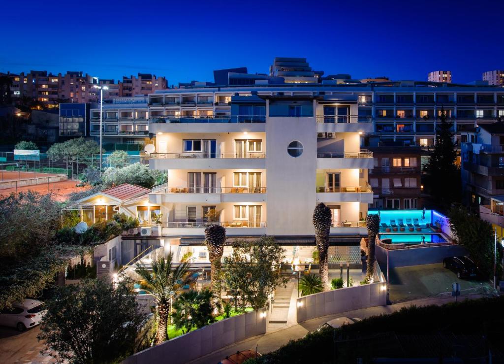 Bazén v ubytovaní Boban Luxury Suites alebo v jeho blízkosti