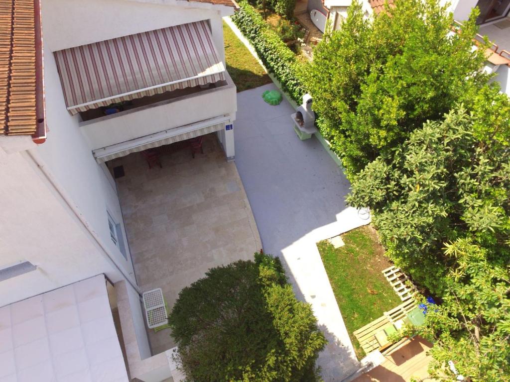Vonkajšia záhrada v ubytovaní Apartment Mar
