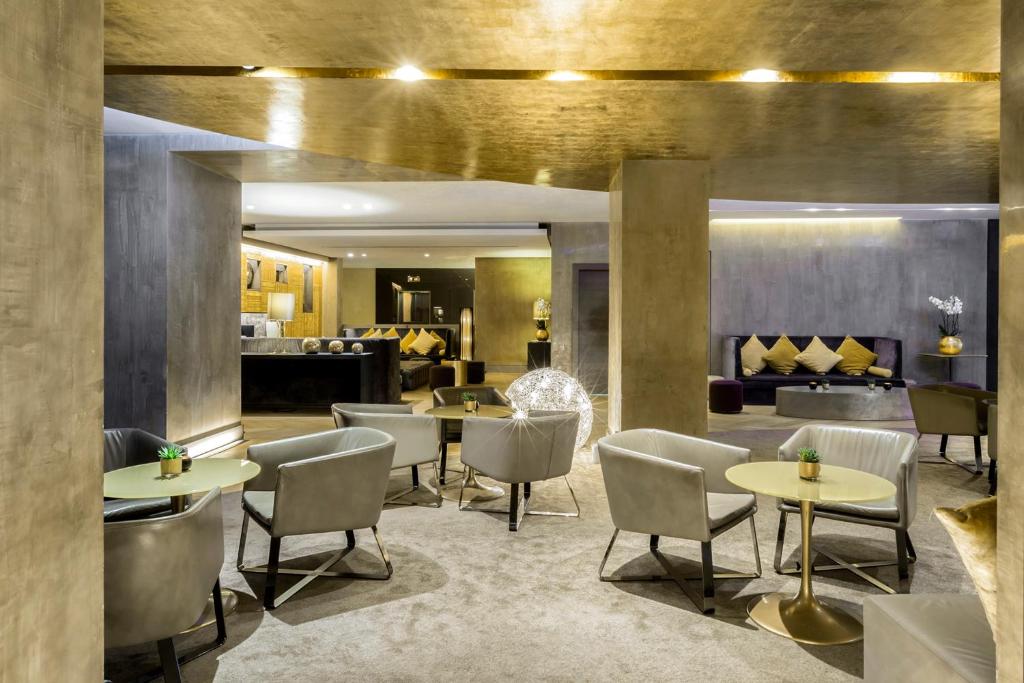 Posedenie v ubytovaní Rosa Grand Milano - Starhotels Collezione